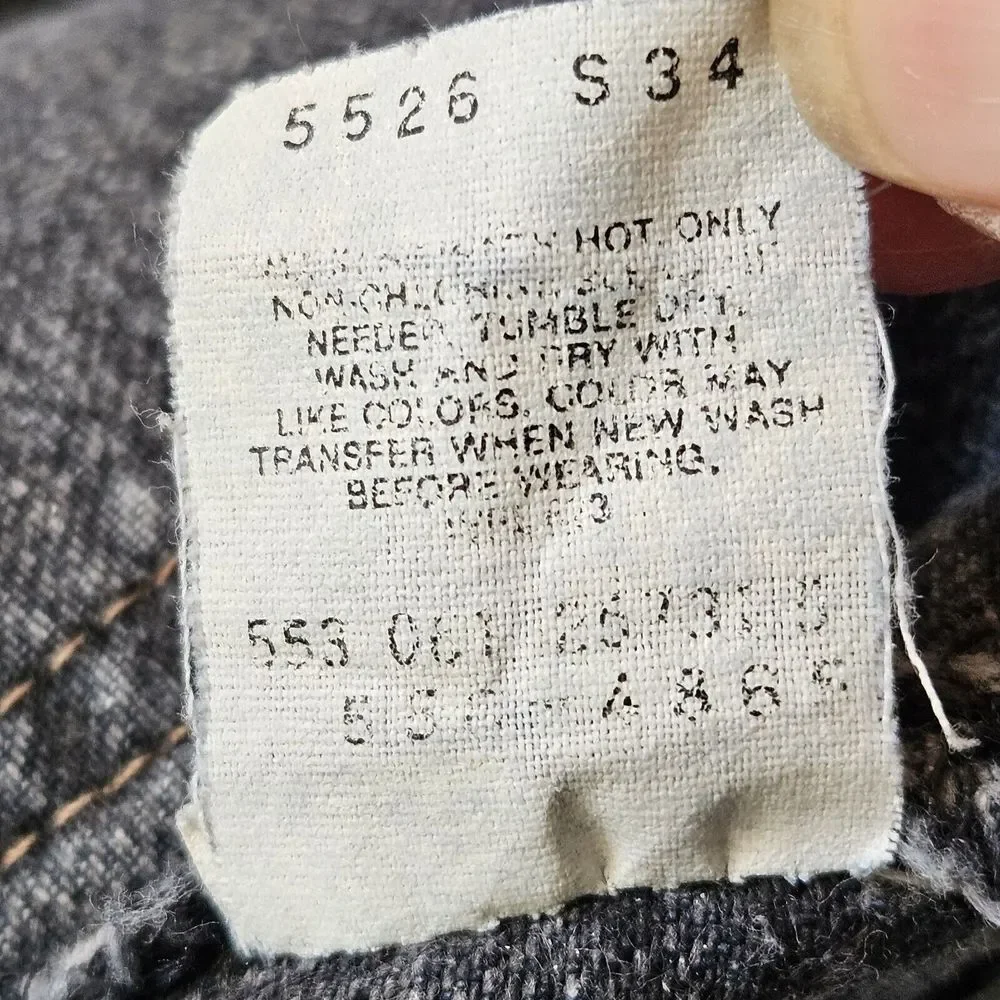Levis size tag